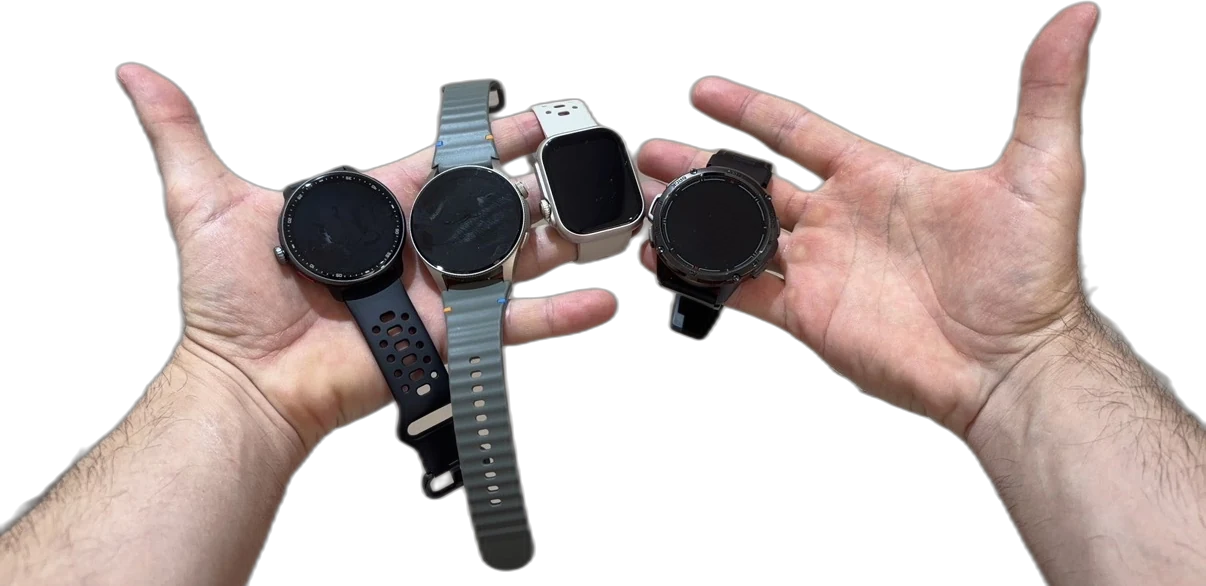 Vídeo em POV: as duas mãos segurando quatro smartwatches, sem mostrar o rosto